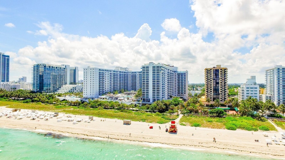 1 Hotel & Homes-Ocean View-1 Bedroom/1.5 Bath