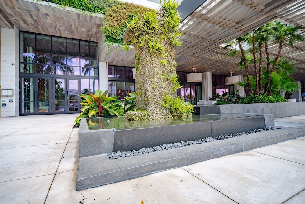 1 Hotel & Homes-Ocean View-1 Bedroom/1.5 Bath