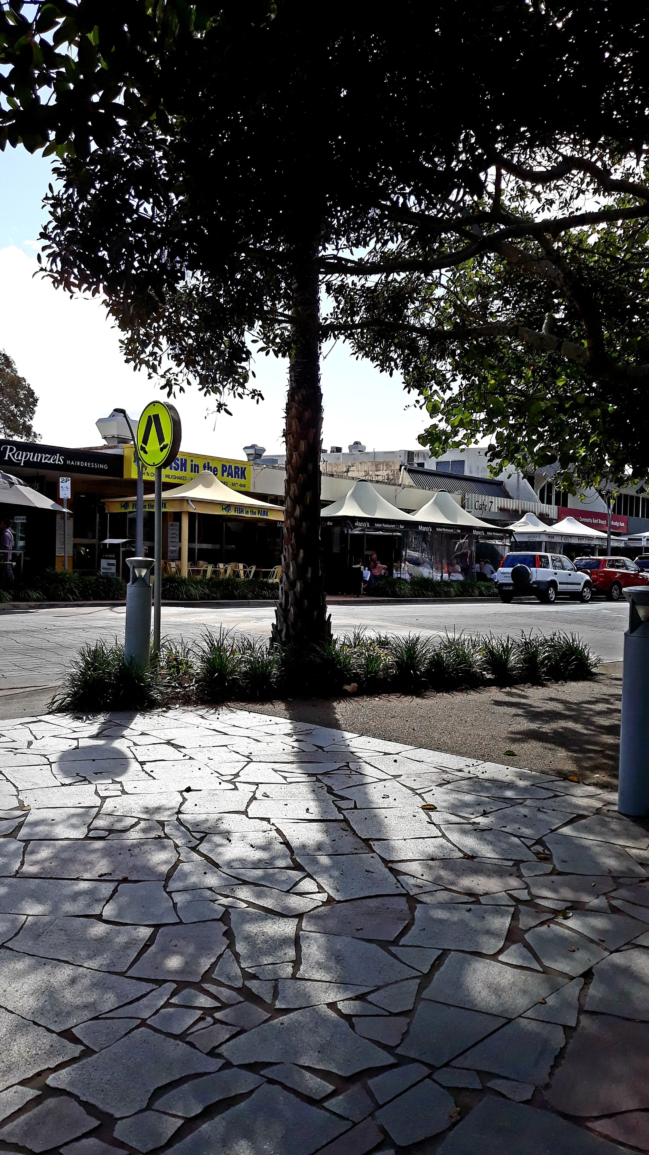 Paradise Getaway - Easy stroll to restaurants, shops, parklands and beach