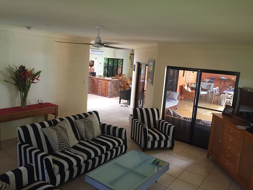 Hacienda Cooya Beach Deals & Reviews (Cooya Beach, AUS) Wotif