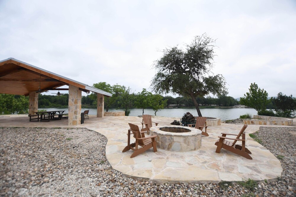 Cabin 4 of 7 With Private River Access to the Nueces River in Uvalde