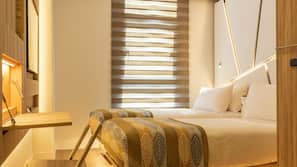 Premium bedding, in-room safe, desk, laptop workspace