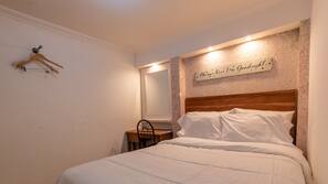 Blackout drapes, free WiFi, bed sheets