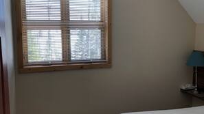 Iron/ironing board, free WiFi, linens, wheelchair access