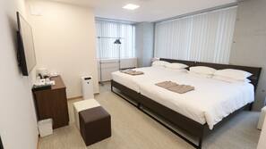 Blackout drapes, iron/ironing board, free WiFi, linens