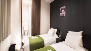 Desk, free WiFi, bed sheets