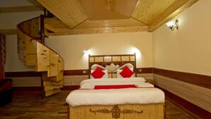 In-room safe, desk, free WiFi, linens