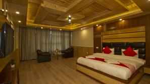 In-room safe, desk, free WiFi, linens