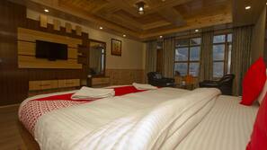 In-room safe, desk, free WiFi, linens