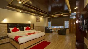 In-room safe, desk, free WiFi, linens