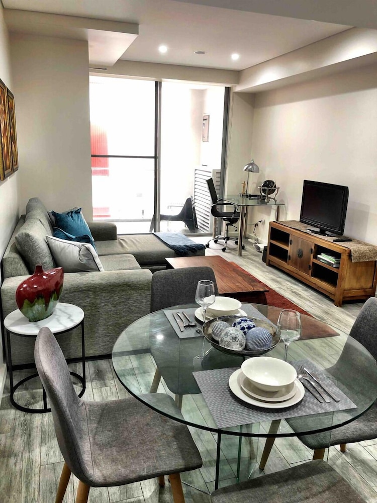 Inner Soho Apartments