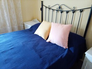 Apartment, Mountain View | 2 bedrooms, desk