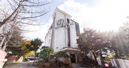 Pocheon Royal