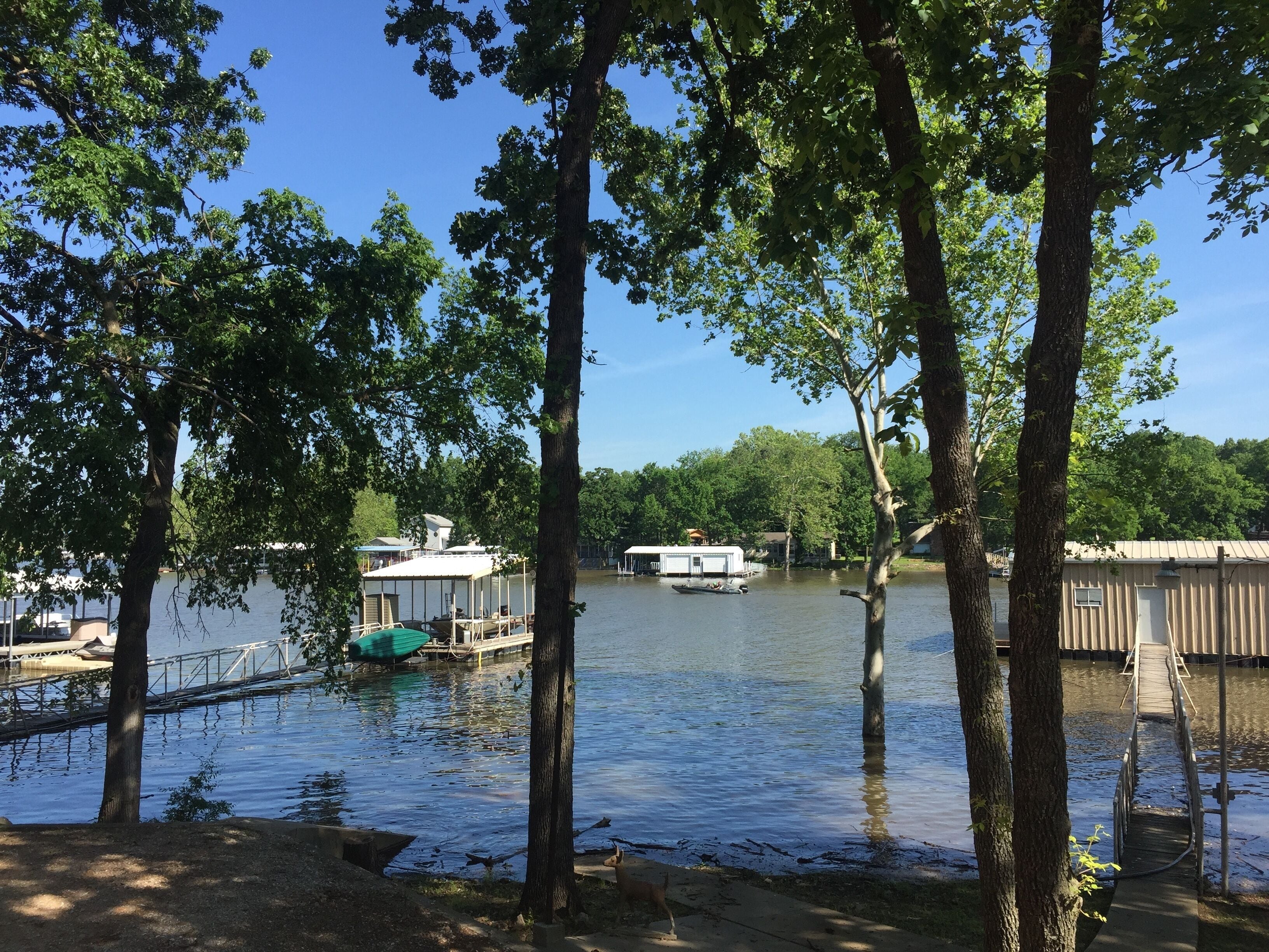 Monkey Island Waterfront Cottage With Dock-the Ruby, one of Jewels of Isles End in Vinita, United States