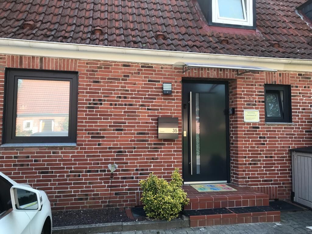 Modern Fully Equipped House Dogs Welcome Dune Garden