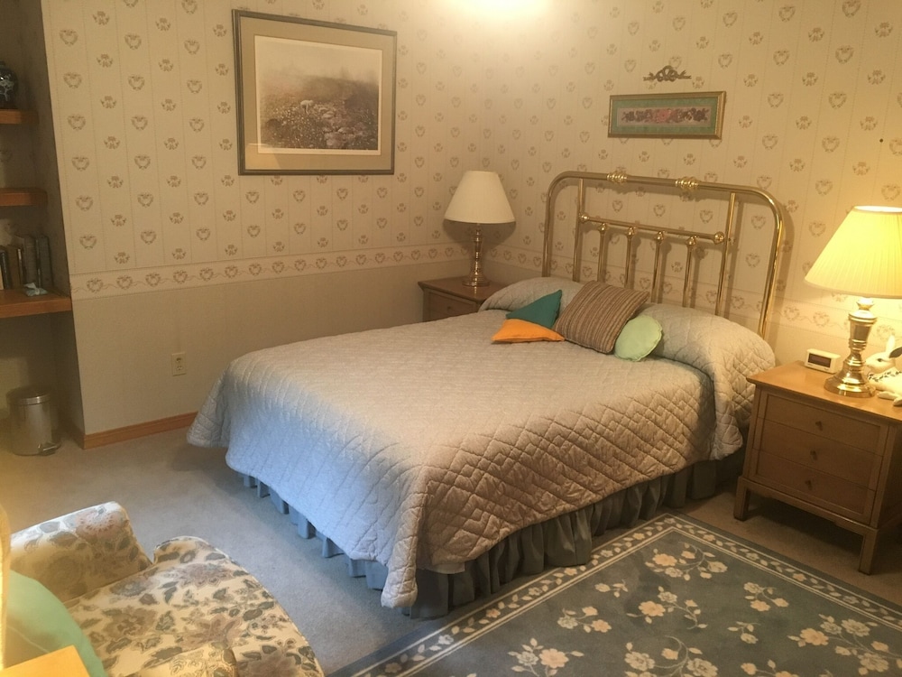 Lakefront home with easy access to Norfork Lake Henderson Vrbo