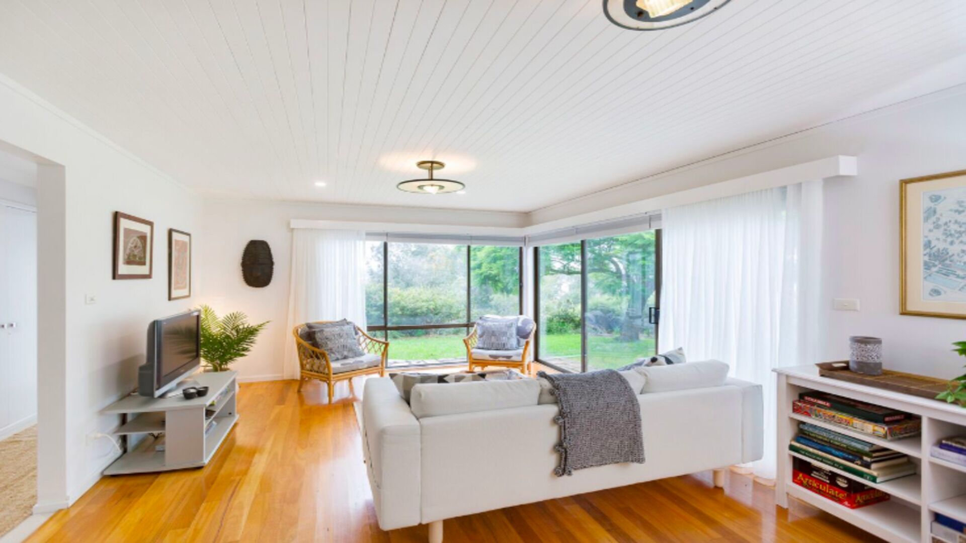 TV, fireplace, Netflix, DVD player