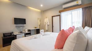 Premium bedding, in-room safe, individually decorated, desk