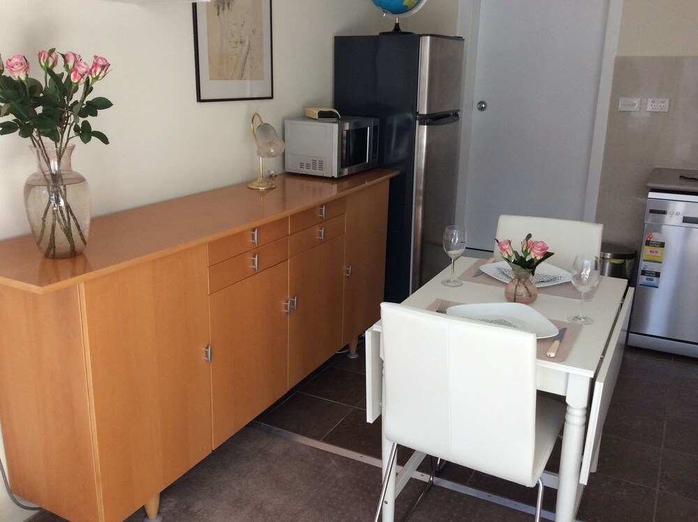 Smart, Modern and Sophisticated Apartment