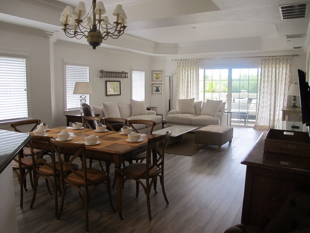 Reunion Resort New Listing 3 Bedrooms Golf View Apartment