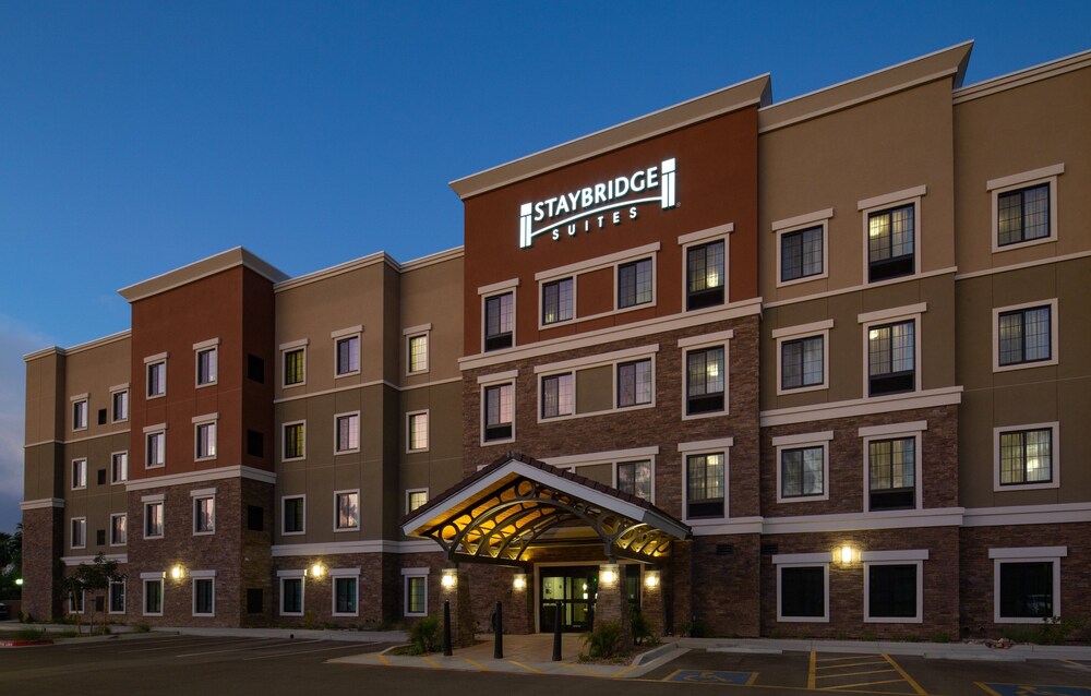 Staybridge Suites Phoenix - Biltmore Area, an IHG Hotel
