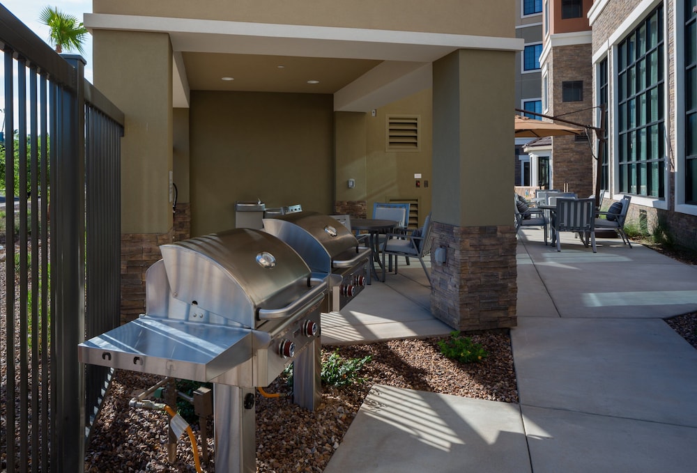 Staybridge Suites Phoenix - Biltmore Area, an IHG Hotel