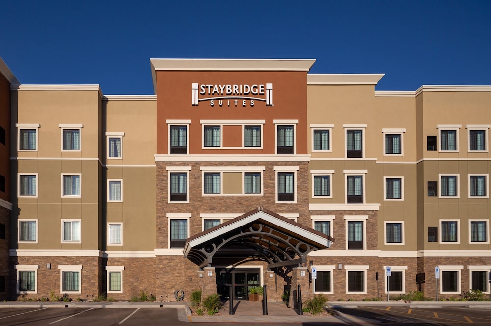 Staybridge Suites Phoenix - Biltmore Area, an IHG Hotel
