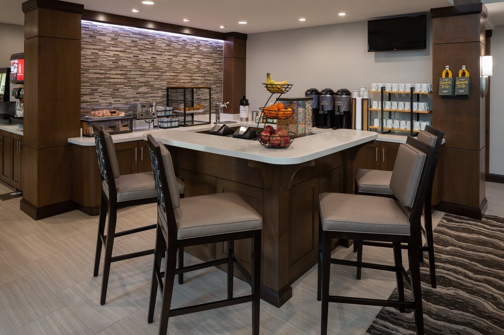 Staybridge Suites Phoenix - Biltmore Area, an IHG Hotel