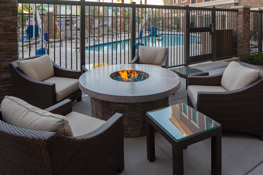 Staybridge Suites Phoenix - Biltmore Area, an IHG Hotel