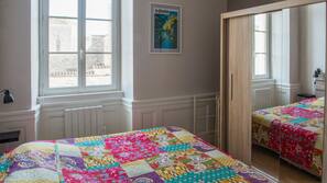 1 slaapkamer, een strijkplank/strijkijzer, internet, beddengoed