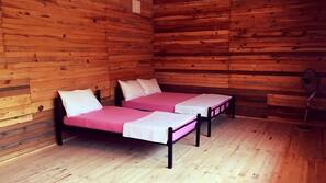 Verdunkelungsvorhänge, schallisolierte Zimmer, Bettwäsche