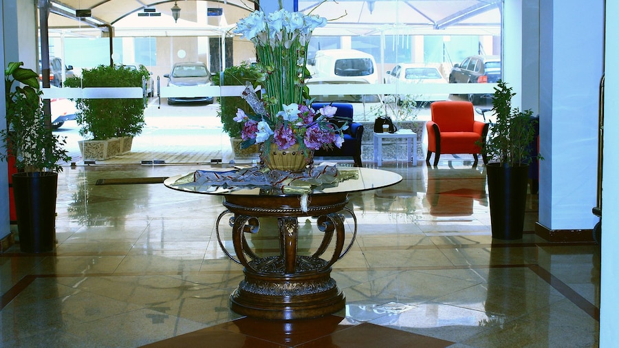 Royal Residence Hotel