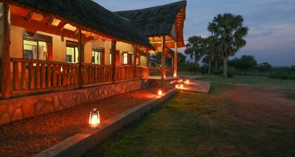 Pakuba Safari Lodge