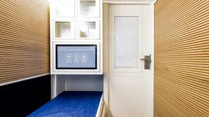 Desk, free WiFi, linens