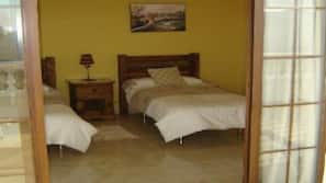 4 bedrooms, iron/ironing board, linens