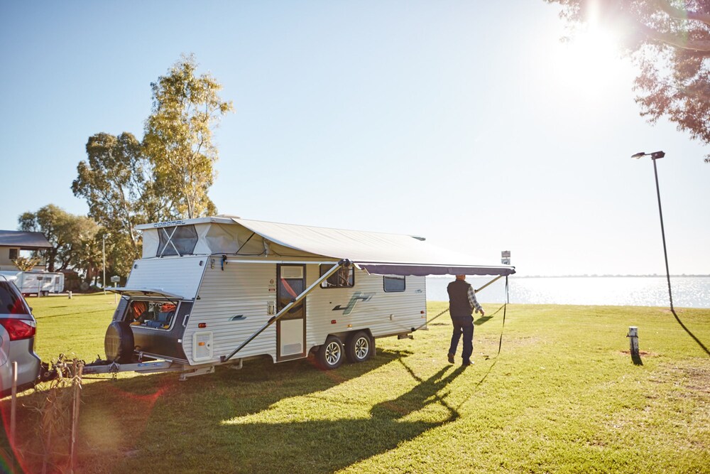 Lake Boga Caravan Park In Swan Hill Hotel Rates Reviews On Orbitz