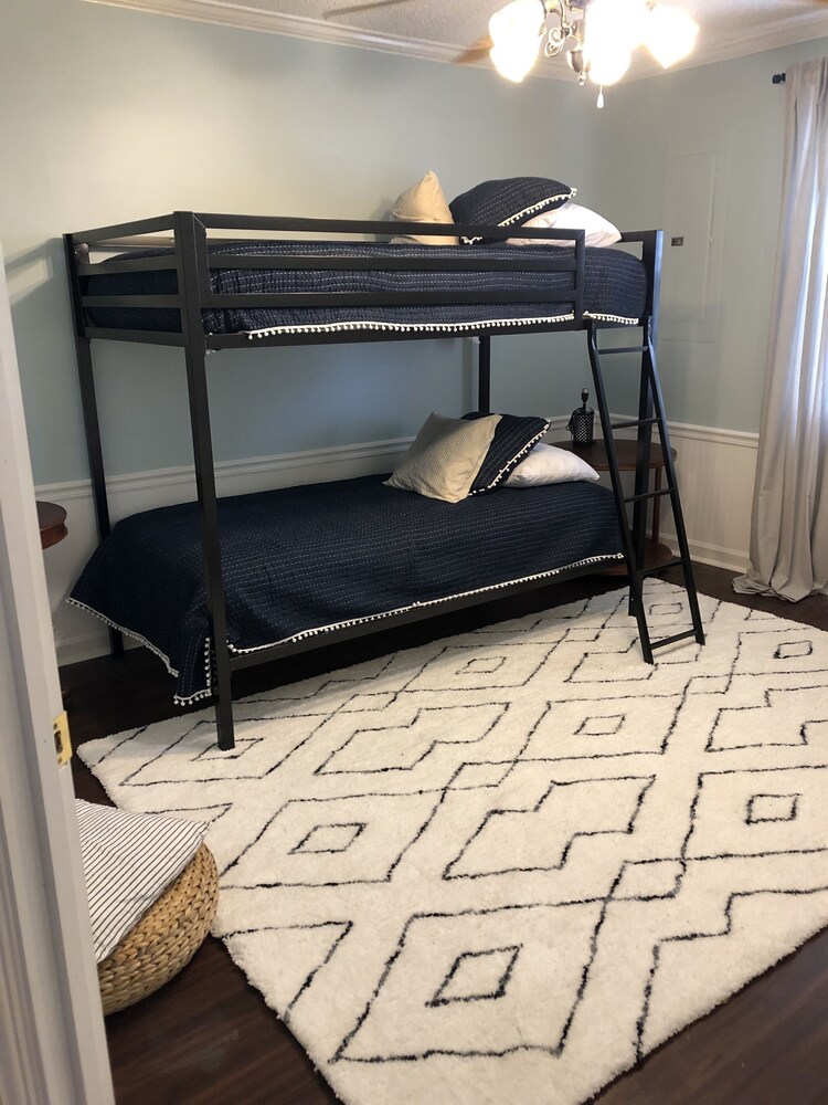 The Hideaway at Horseshoe Lake Hughes Vrbo