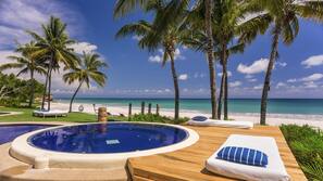 3 outdoor pools, free cabanas, pool umbrellas