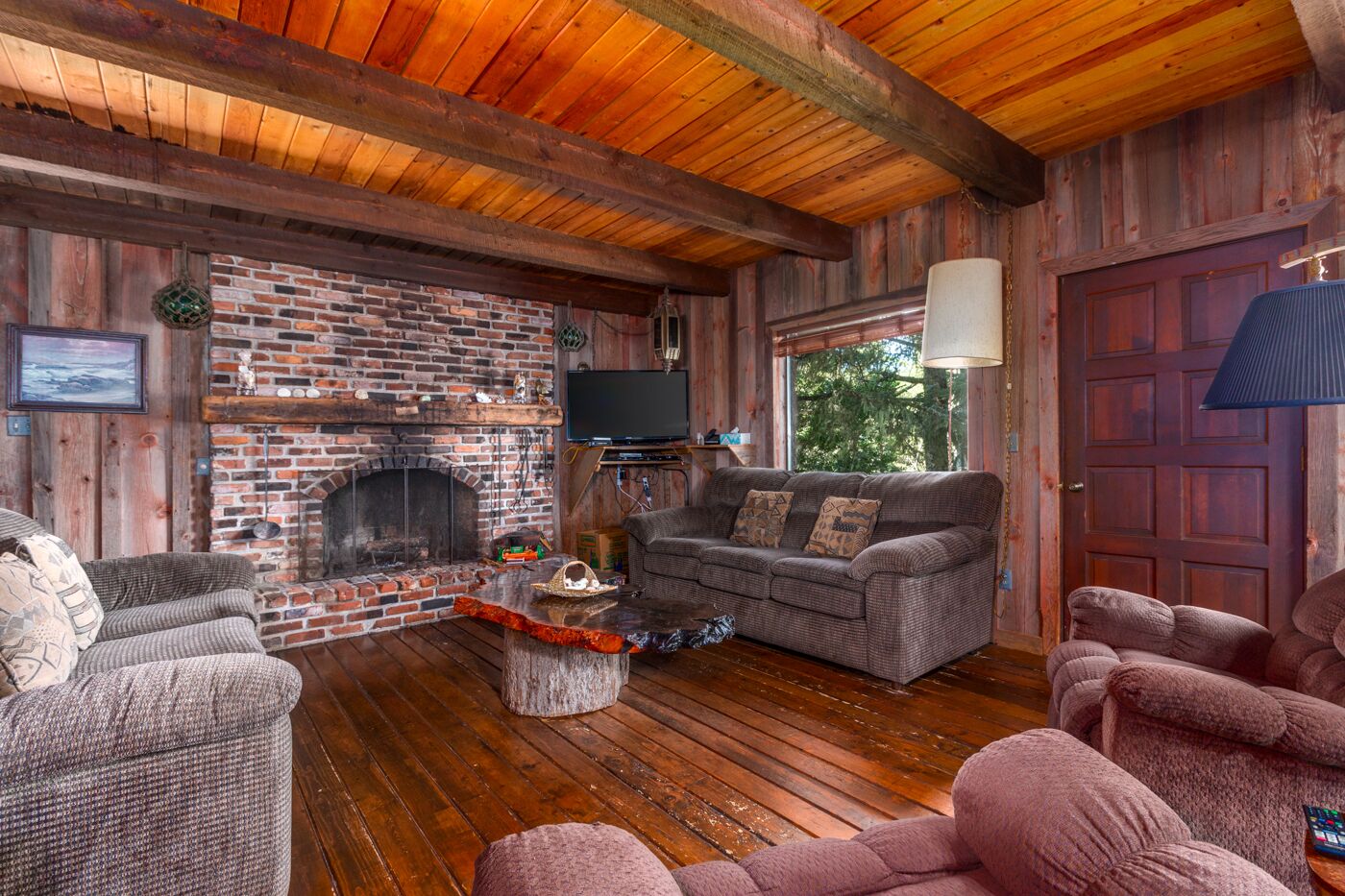 Large 4 Bdrm Cabin Peek A Boo Views Vintage Dogs Welcome