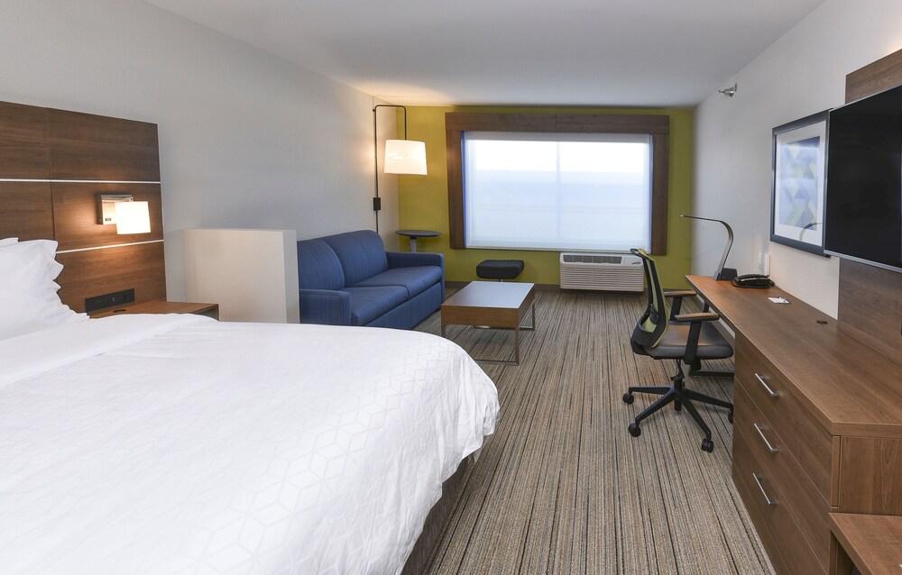 Holiday Inn Express & Suites Madisonville, an IHG Hotel