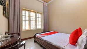 Minibar, desk, free WiFi