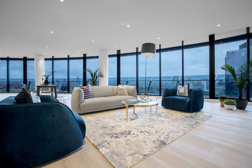 101 Statue of Elegance Penthouse on Top of Opéra