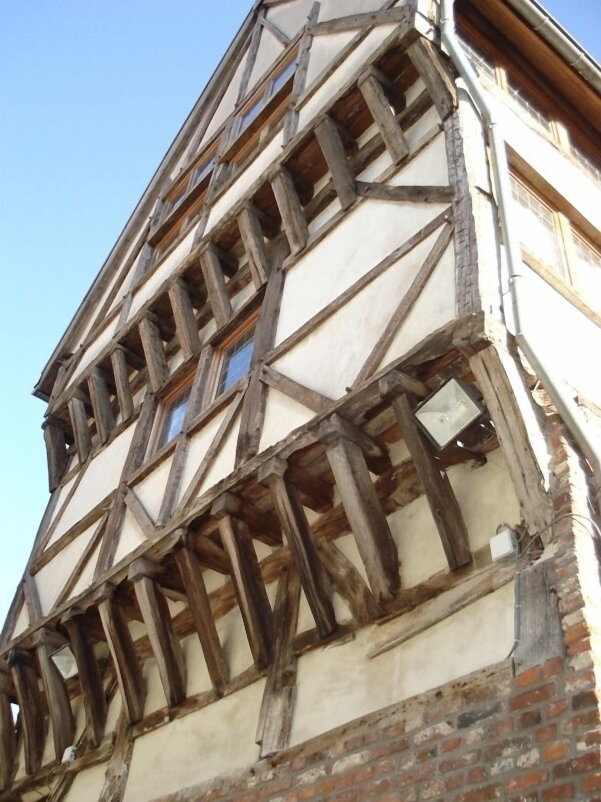 Aparthotel De Beek Anno 1410 in Sint-Truiden, Belgium