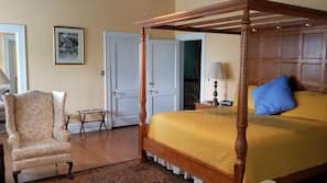 Premium bedding, individually decorated, iron/ironing board, free WiFi