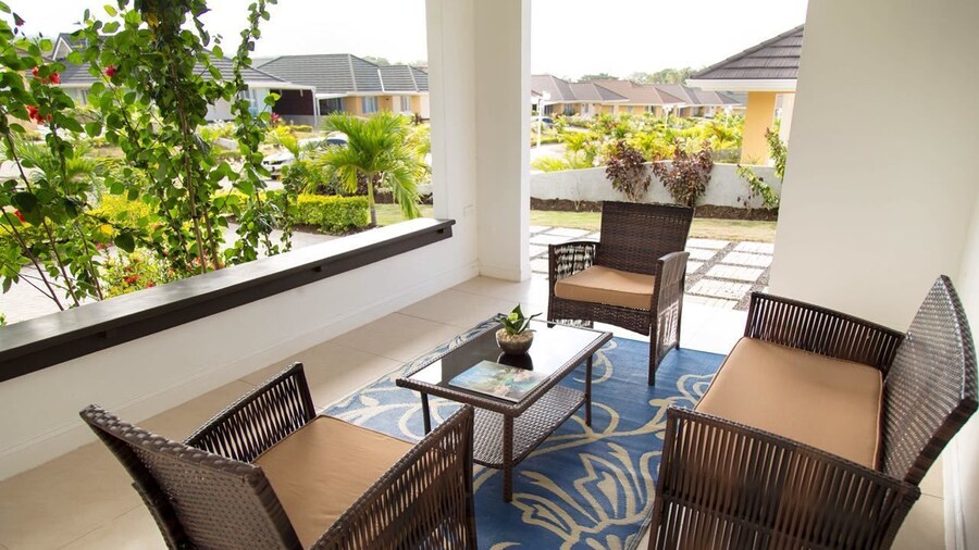 Sea Breeze Villa at Coolshade