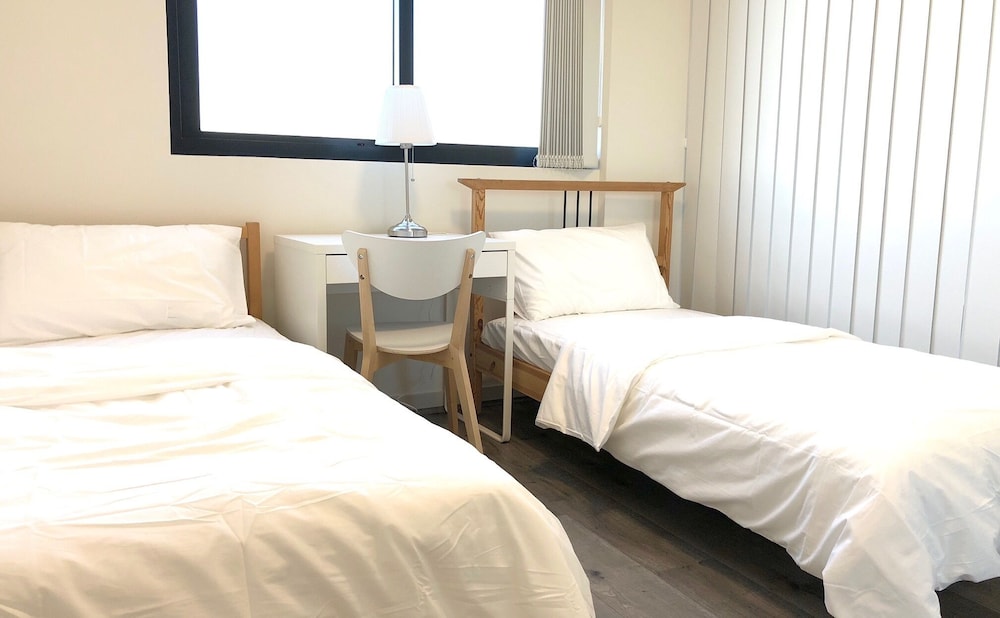 Nice And Clean Apartment With Free Wifi Netflix And Secure Parking