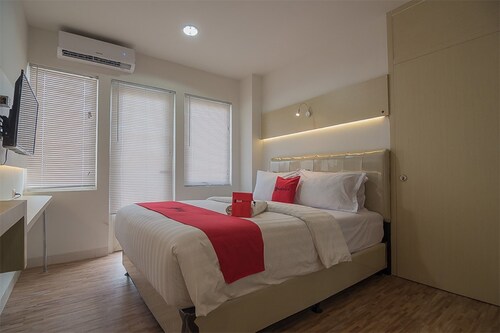 Hotels Near Taman Budaya Sentul Sentul City Find Cheap 12