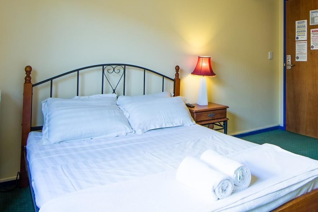 Wesley Taylor Art Studios Paint & Stay Plus Tour