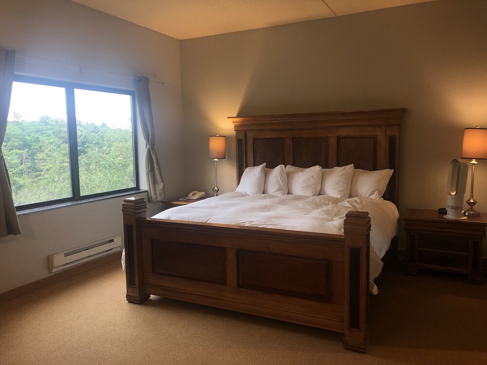 2 Bedroom, 2 Bathroom Chula Vista Private Condo with Waterpark Passes