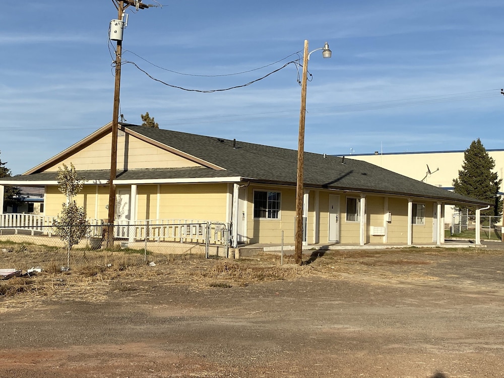 McDermitt Gas Grill and Motel Deals & Reviews (McDermitt, USA) Wotif